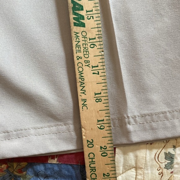 Izod Golf men’s shorts tan 36 waist summer lightweight - Picture 8 of 8